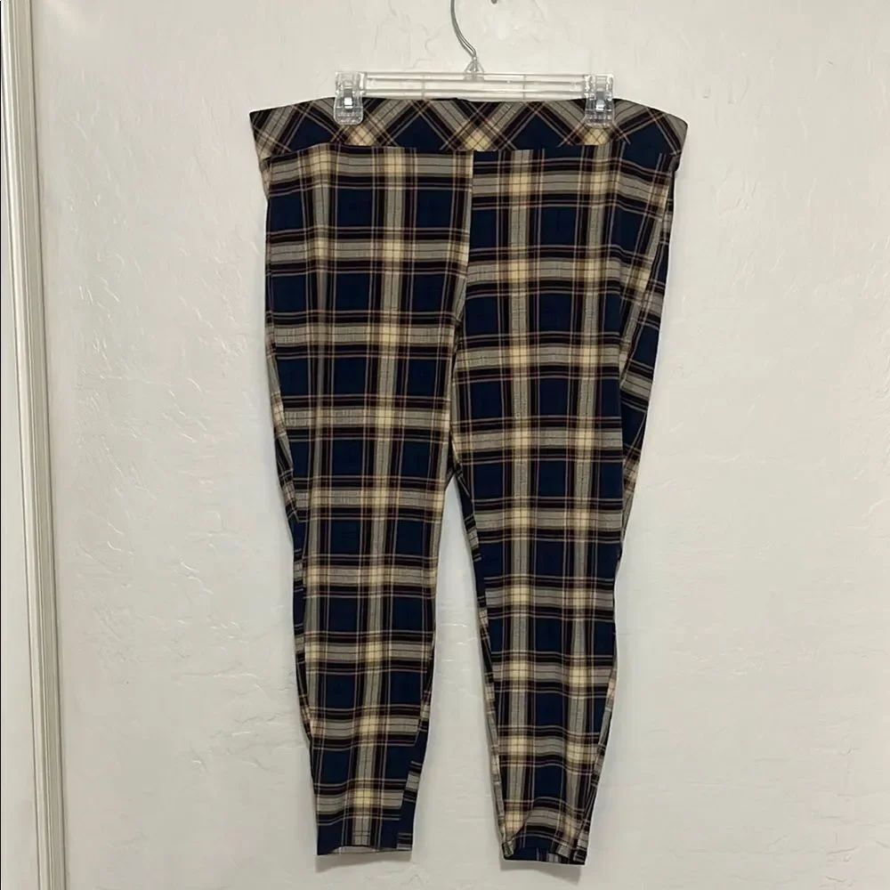 Torrid Multicolor Plaid Pull-On Cropped Pants Modern
